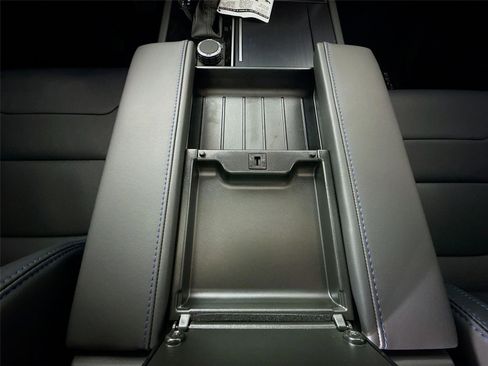 New 2025 Toyota Tundra Platinum image 41