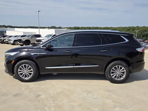 Used 2023 Buick Enclave Essence FWD image 5