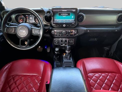 Used 2018 Jeep Wrangler Unlimited Sport S AWD/4WD image 13