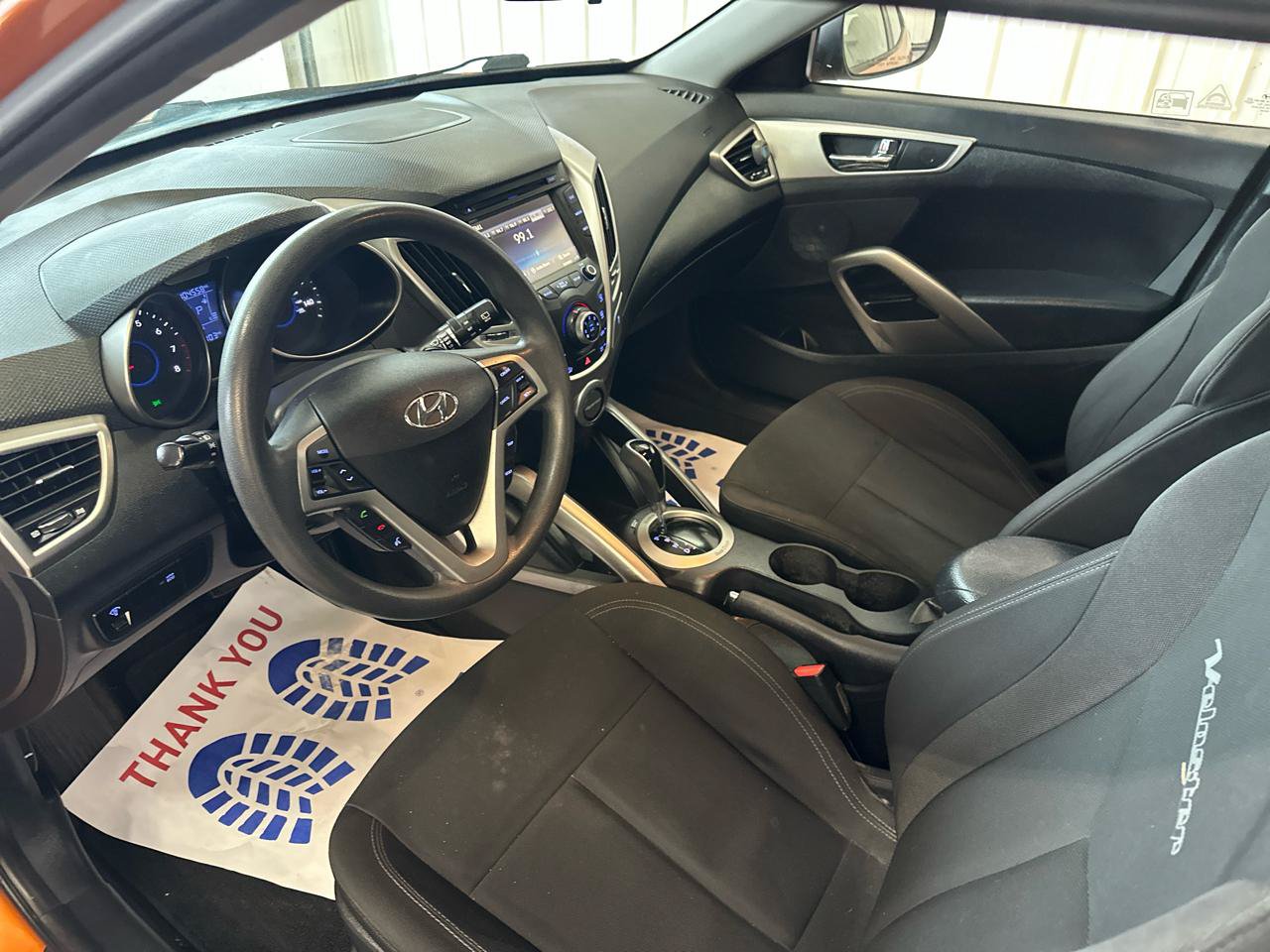 Used 2016 Hyundai Veloster FWD image 11