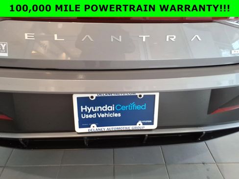 Certified 2025 Hyundai Elantra Limited image 19
