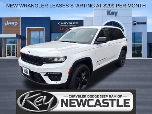 Used 2023 Jeep Grand Cherokee Limited w/ Black Appearance Package AWD/4WD image 1