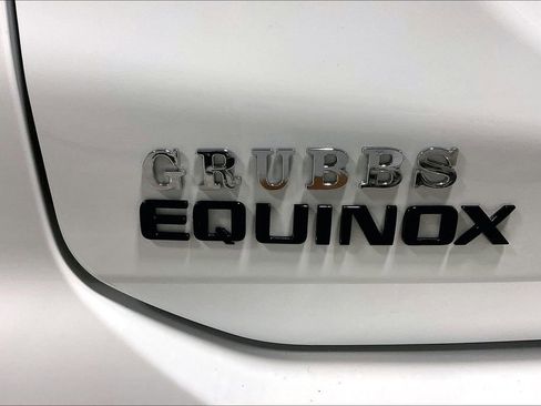 Used 2022 Chevrolet Equinox RS w/ RS Leather Package FWD image 39