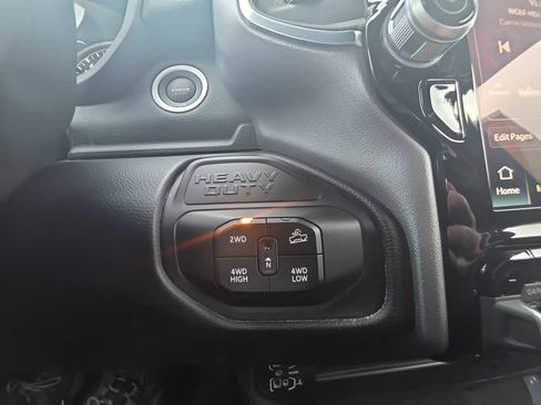 Used 2025 RAM 2500 Big Horn AWD/4WD image 33