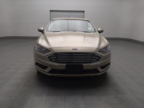 Used 2017 Ford Fusion SE w/ Fusion SE Technology Package image 14