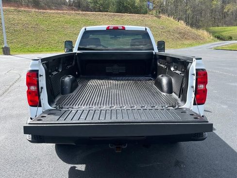 Used 2018 Chevrolet Silverado 1500 W/T w/ Trailering Package image 32