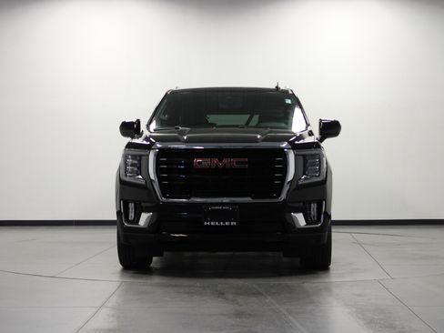 Used 2024 GMC Yukon XL SLE image 9