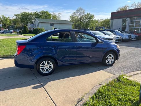 Used 2013 Chevrolet Sonic LT FWD image 7