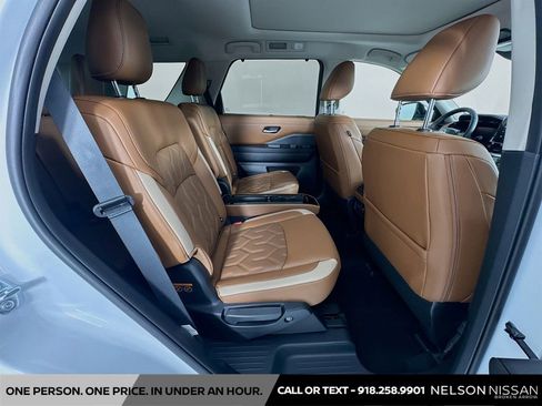 New 2026 Nissan Pathfinder Platinum image 29