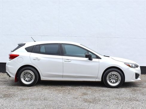 Used 2017 Subaru Impreza 2.0i AWD/4WD image 6