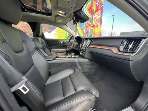 Used 2023 Volvo S60 B5 Ultimate image 35
