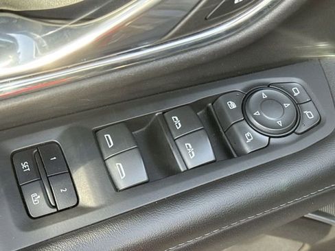 Used 2023 Chevrolet Tahoe Z71 w/ Luxury Package image 22