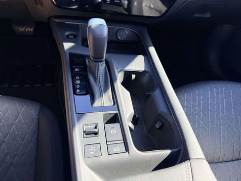 New 2026 Nissan Sentra SV w/ SV Convenience Package FWD image 23
