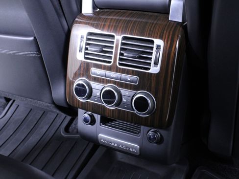 Used 2016 Land Rover Range Rover HSE image 17