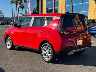 Certified 2025 Kia Soul LX