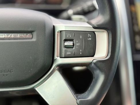 Used 2023 Land Rover Discovery S R-Dynamic image 34