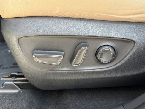 Used 2024 Toyota RAV4 XLE FWD image 16