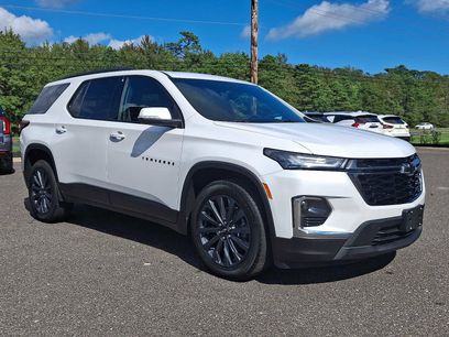 Used 2023 Chevrolet Traverse RS