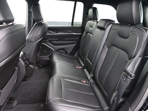 Used 2026 Jeep Grand Cherokee Limited w/ Luxury Tech Group II AWD/4WD image 26