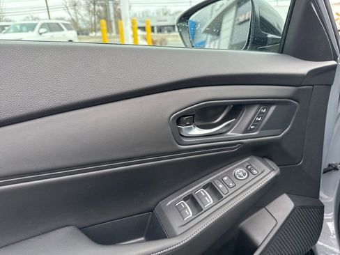 Used 2025 Honda Accord Sport image 49