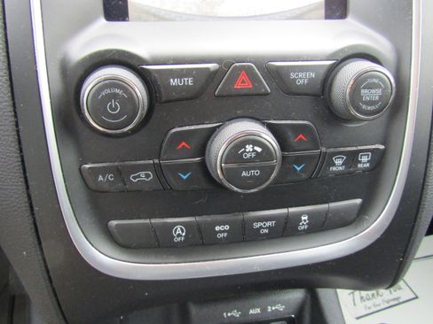 Used 2020 Dodge Durango SXT w/ 3rd Row Seating Group image 25