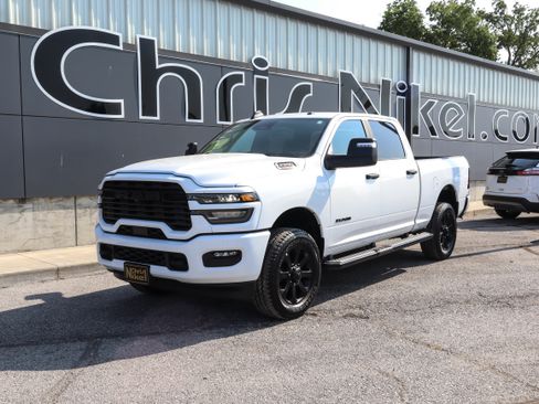 Used 2026 RAM 2500 Big Horn AWD/4WD image 1