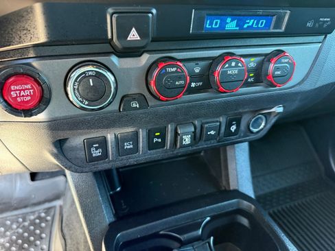 Used 2023 Toyota Tacoma TRD Off-Road w/ Technology Package image 22