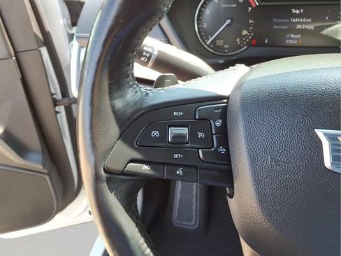 Used 2019 Cadillac XT4 Premium Luxury FWD image 16