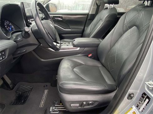 Used 2020 Toyota Highlander Platinum image 15
