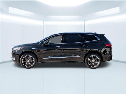 Used 2020 Buick Enclave Essence w/ Sport Touring Edition image 2