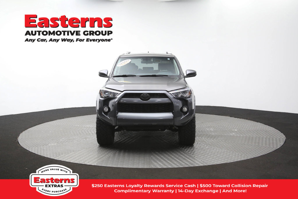 Used 2017 Toyota 4Runner SR5 AWD/4WD image 54