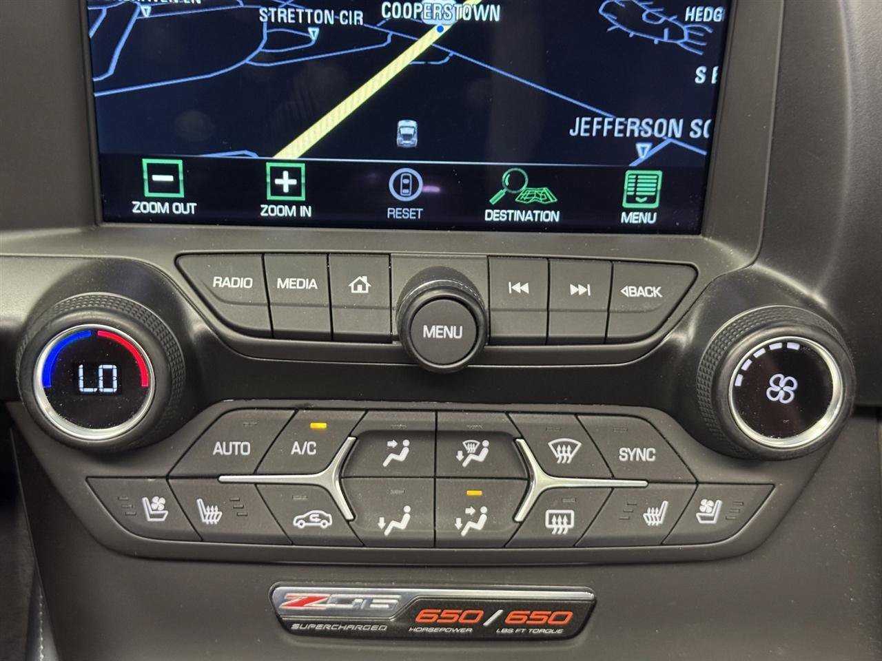 Used 2015 Chevrolet Corvette Z06 w/ Z07 Performance Package RWD image 23
