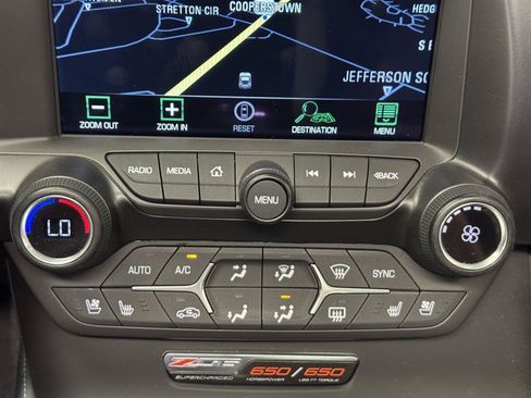 Used 2015 Chevrolet Corvette Z06 w/ Z07 Performance Package RWD image 23