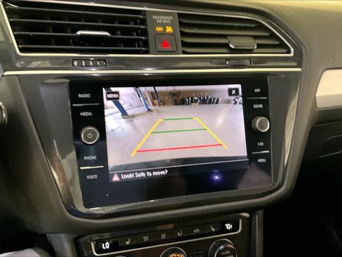 Used 2019 Volkswagen Tiguan SE FWD image 26