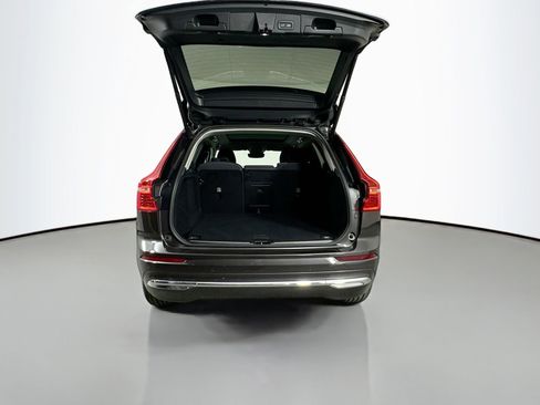 Certified 2023 Volvo XC60 B5 Plus image 27