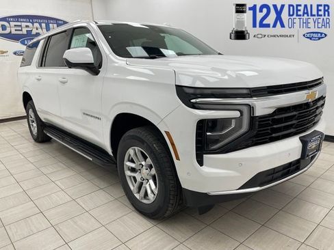 New 2026 Chevrolet Suburban LS AWD/4WD image 1