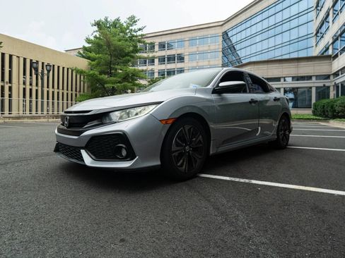 Used 2018 Honda Civic EX image 8