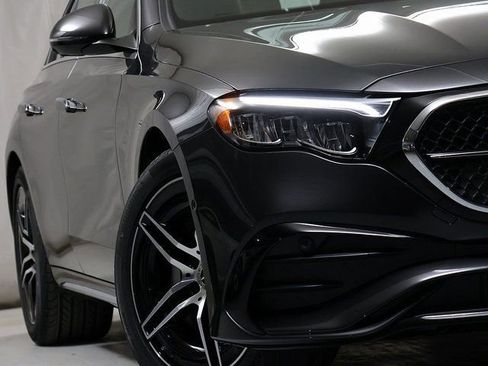 New 2026 Mercedes-Benz E 350 4MATIC Sedan image 4