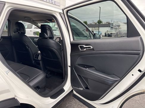 Used 2023 Kia Sportage EX AWD/4WD image 26