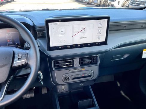 New 2025 Ford Maverick XL image 6