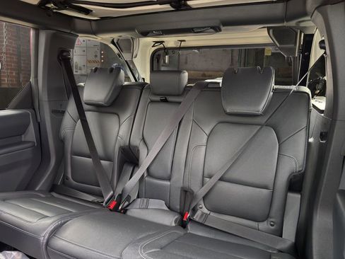 Used 2025 Ford Bronco Big Bend image 12