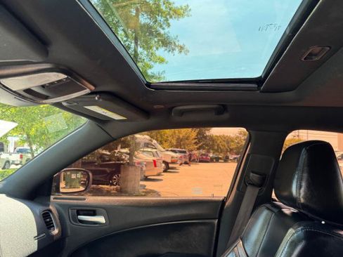 Used 2020 Dodge Charger SXT w/ Leather Interior Group RWD image 14