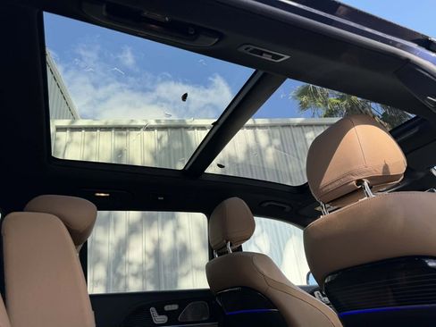 Used 2024 Mercedes-Benz GLS 580 GLS 580 image 32