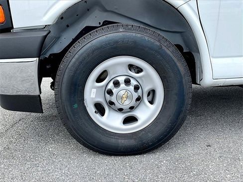 New 2025 Chevrolet Express 3500 w/ Power Convenience Package image 7