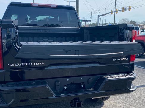 New 2026 Chevrolet Silverado 1500 Custom Trail Boss AWD/4WD image 5