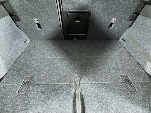 Used 2020 Volvo XC40 T5 R-Design image 34