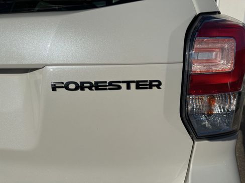 Used 2018 Subaru Forester 2.5i Premium w/ Popular Package #2A image 5