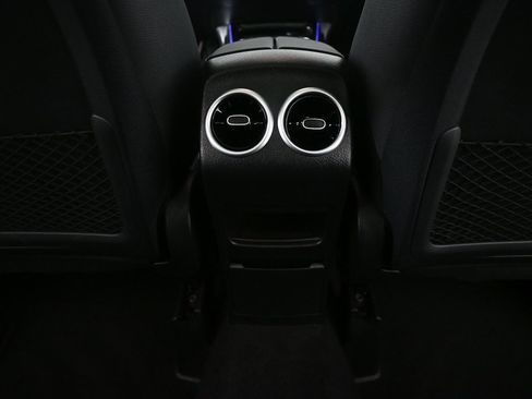 Certified 2025 Mercedes-Benz GLA 250 image 18