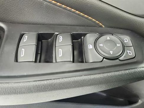 Used 2019 Chevrolet Traverse LT image 18