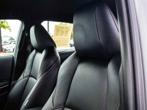 Used 2025 Toyota Corolla SE image 14